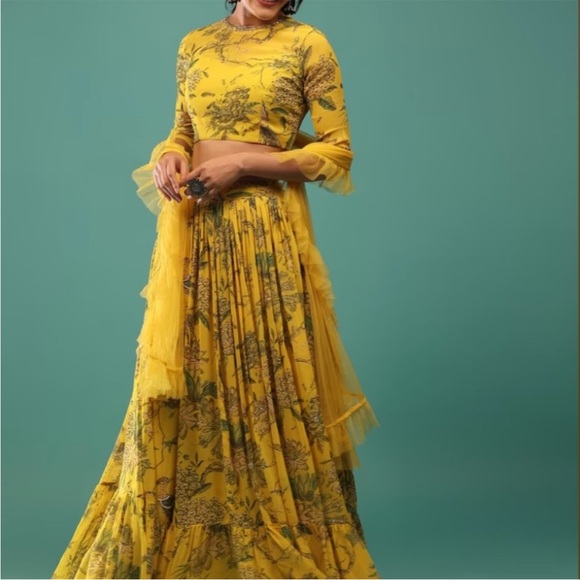 Yellow Lehenga with beading detail - worn once! - Picture 4 of 5